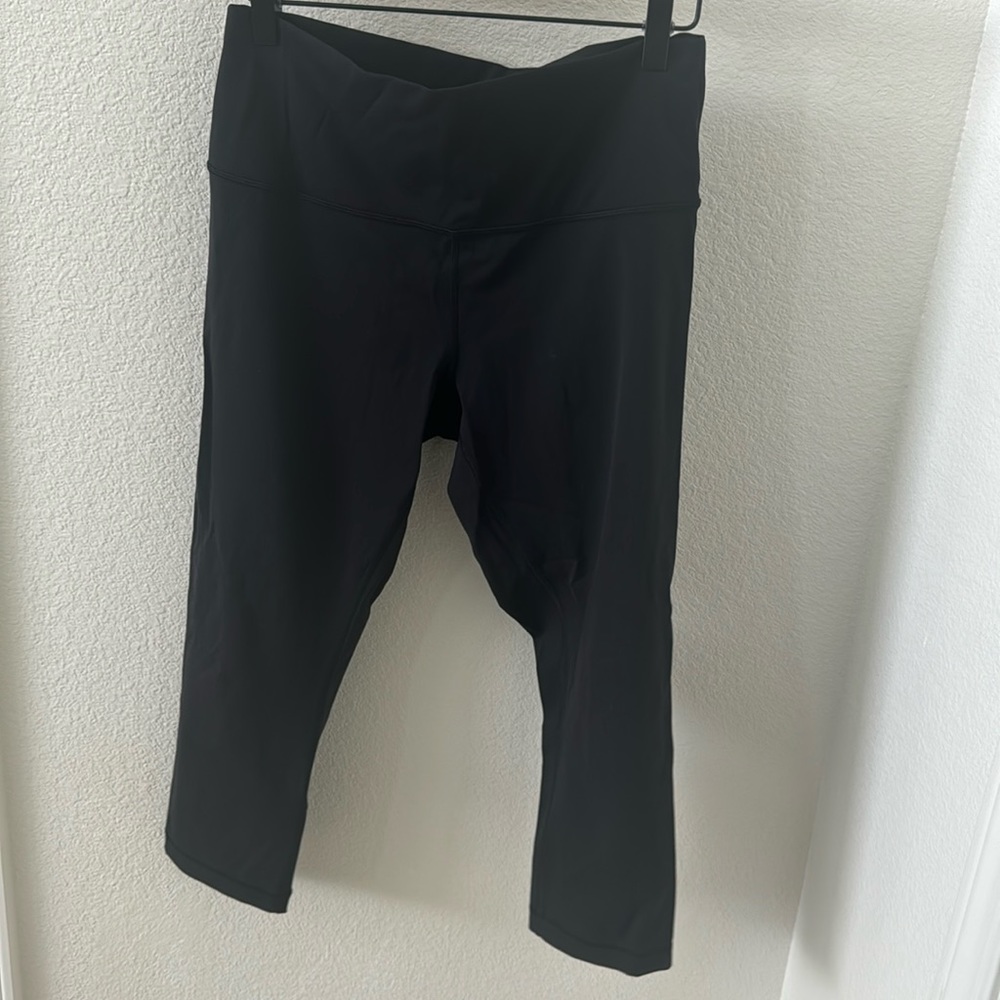 Lululemon capri pants